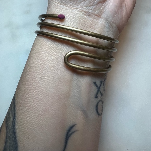 Vintage GOODY Gold Coil Bun Holder Hair Accessory | Sculptural Hair Cuff | 2.4” - Picture 5 of 6